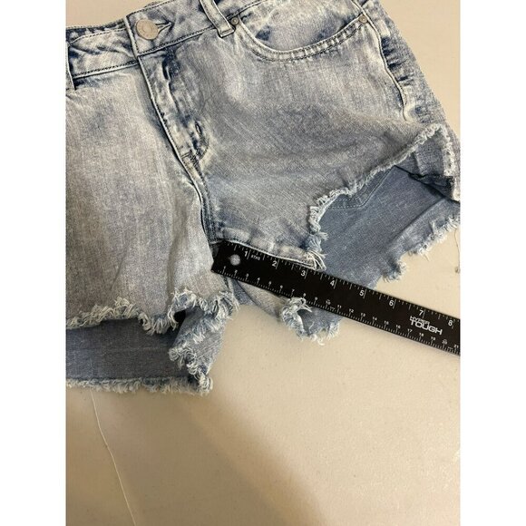 Refuge Sz 6 Light Wash Women Jean Shorts Frayed Hem - Picture 7 of 7